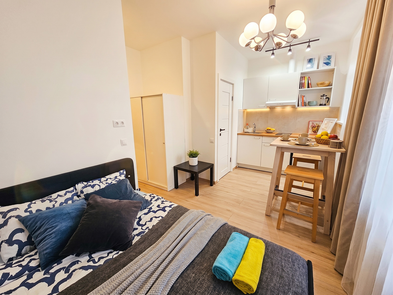 Modern Studio in Central Location