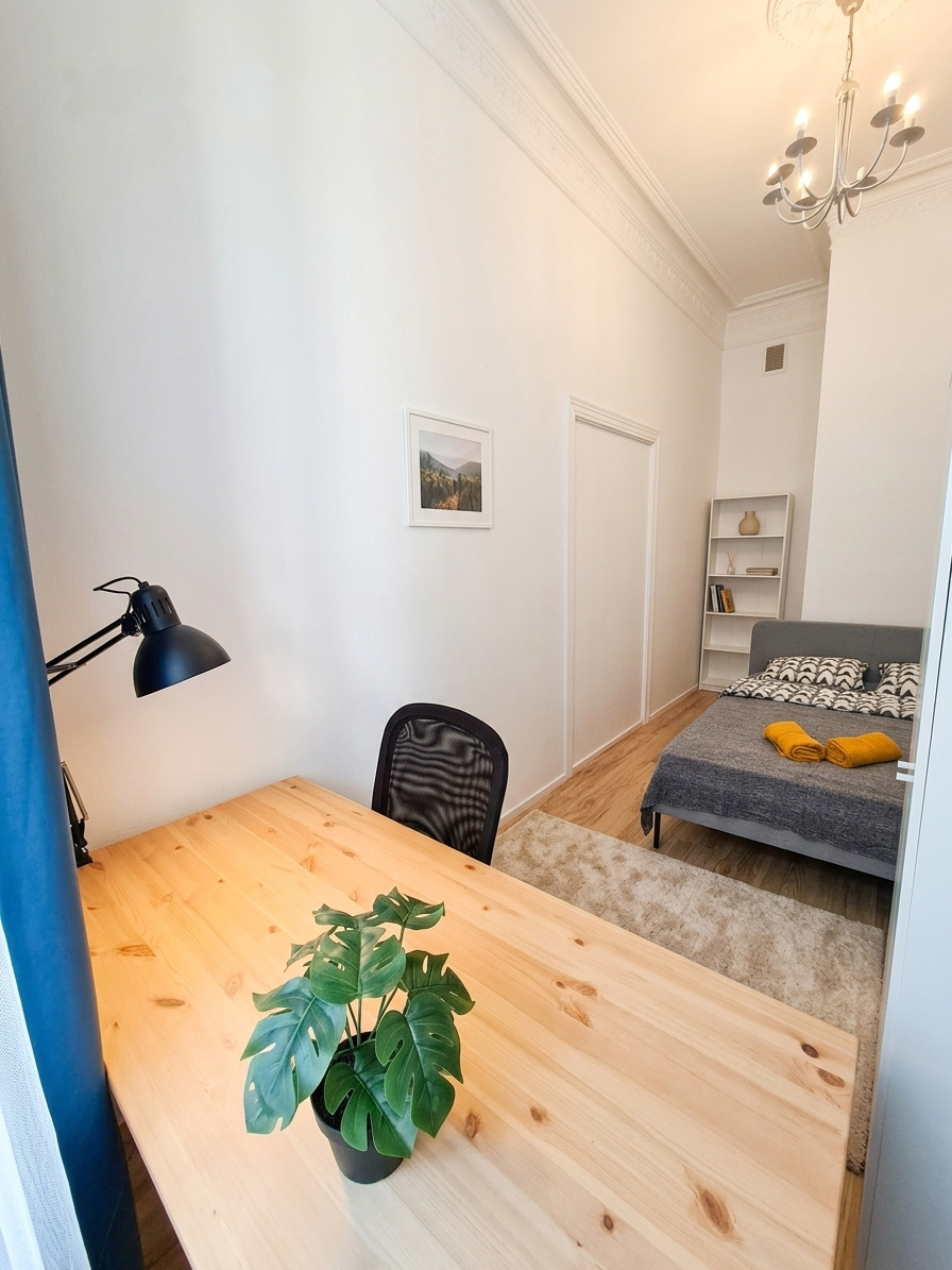 Single Room in a 6 BR Central Flat Share